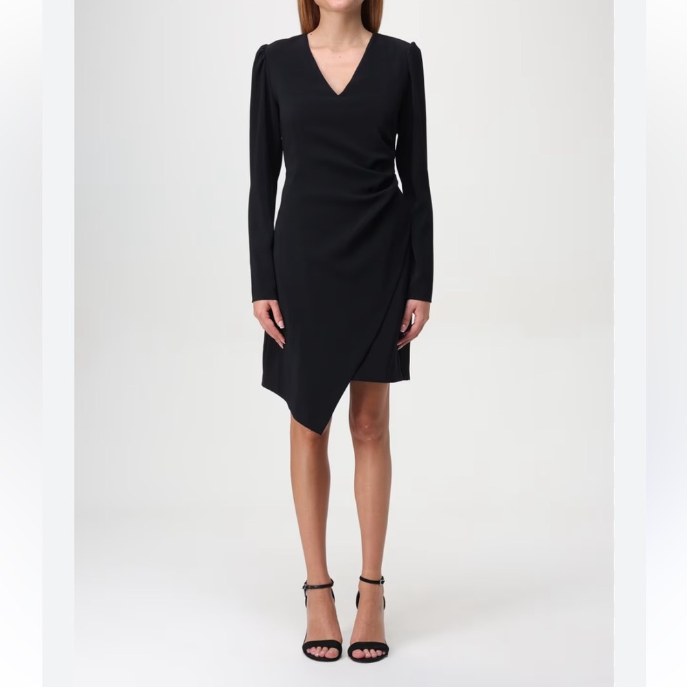 Hyfve NWOT Black Long Sleeve Wrap style V Neck Asymmetrical Hem Dress Large